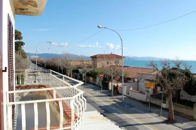 פולוניקה Hotel Eden